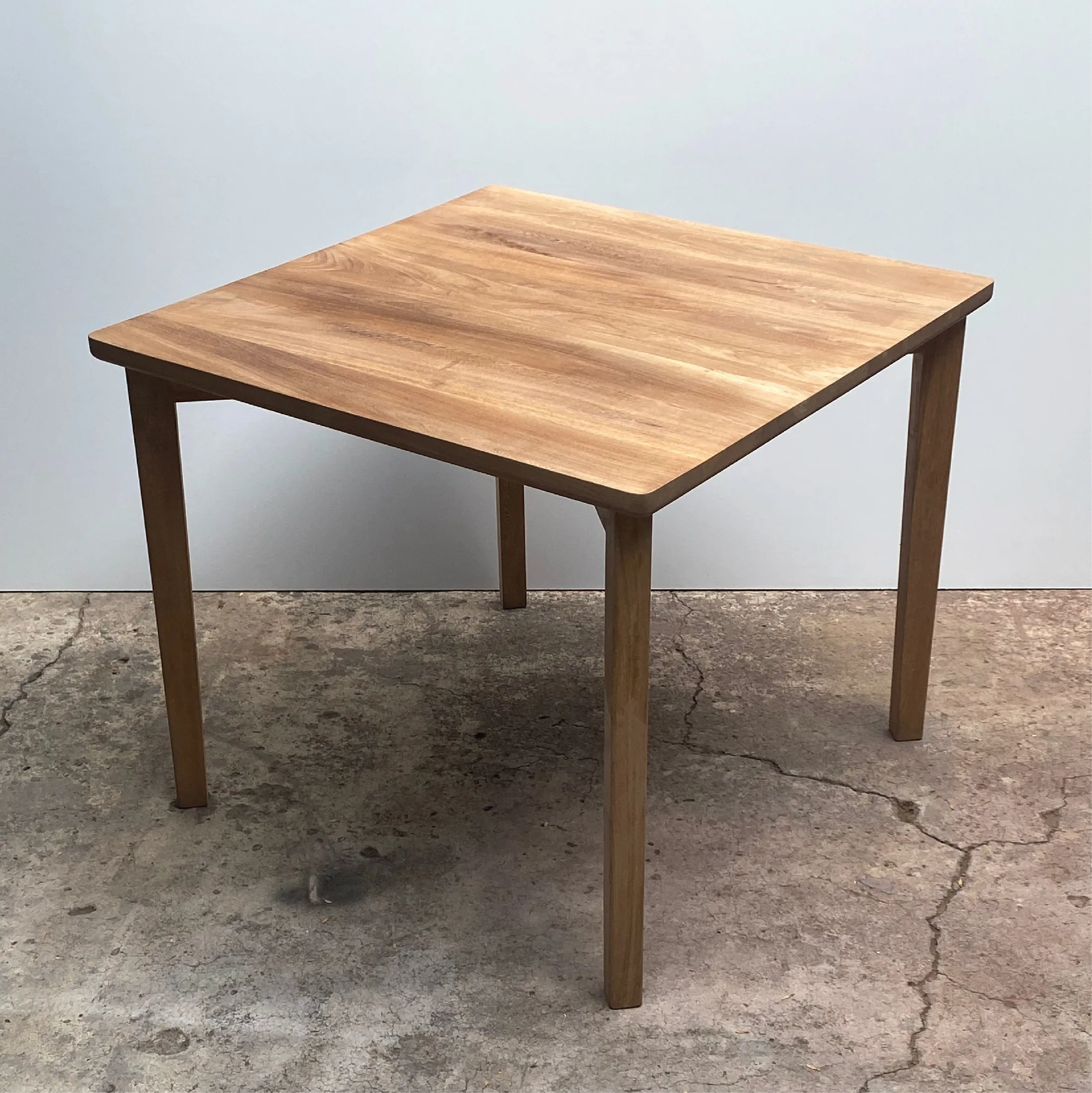 Mesa Matilde Cuadrada 2P